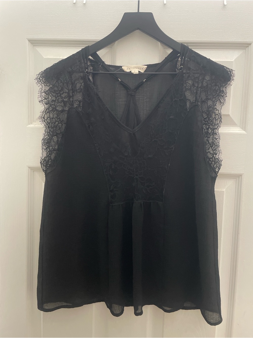 lovestitch Black Lace-Trim Sleeveless Camisole
